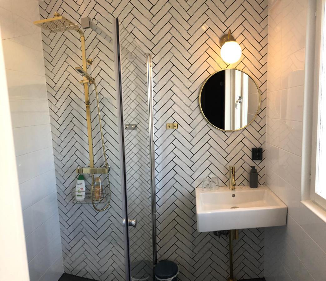 Hotell Apladalen I Vaernamo Ngoại thất bức ảnh