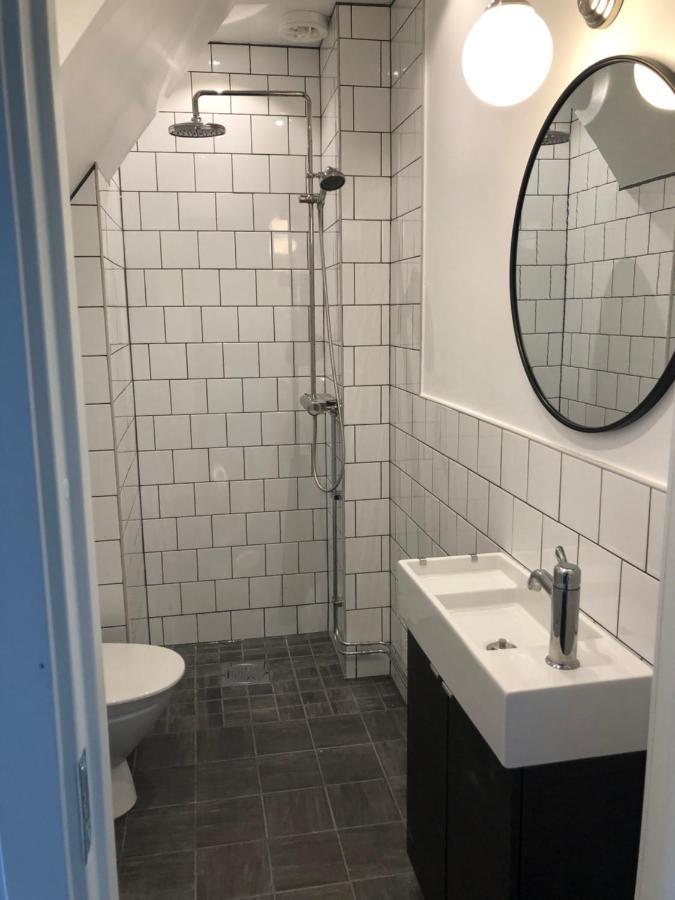 Hotell Apladalen I Vaernamo Ngoại thất bức ảnh